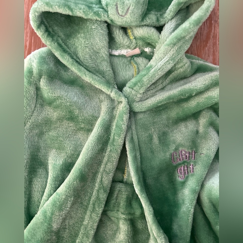 Alligator Hooded Plush Robe - Picture 7 of 9